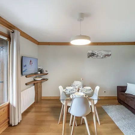 A Le Praz Avec Wifi Et Parking - Fr-1-568-26 Apartment *