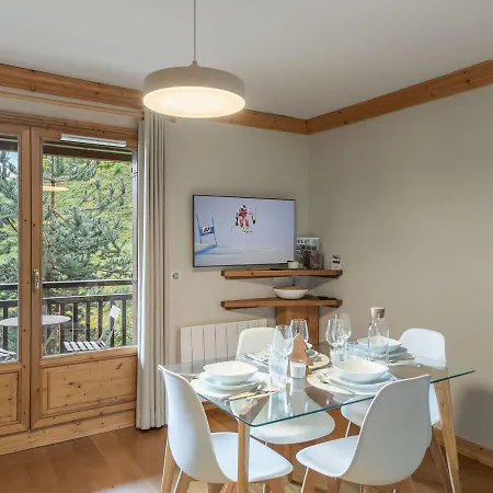 Apartman A Le Praz Avec Wifi Et Parking - Fr-1-568-26 Courchevel